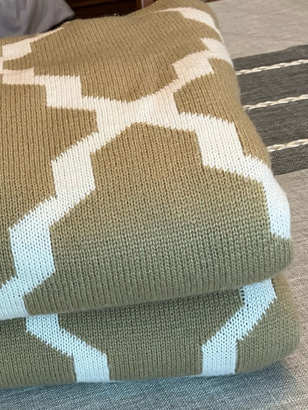 Pottery Barn Camel & Ivory Geometric Knit Throw Blanket - Picture 3 of 13